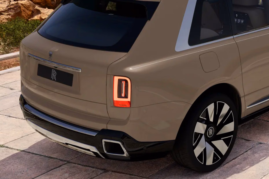 rolls-royce cullinan-taillight